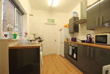 3 bed flat, Shortridge Terrace, Jesmond, Newcastle, NE22JE - Image 1